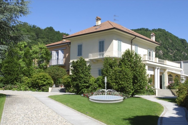 Villa sul lago d'Orta - anno 2007